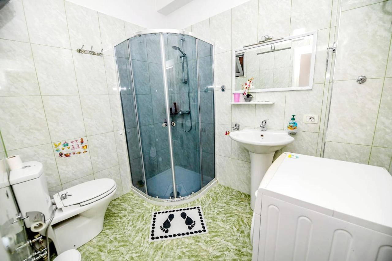 Happy Stories' Apartment In City Centre Shkoder Exterior photo